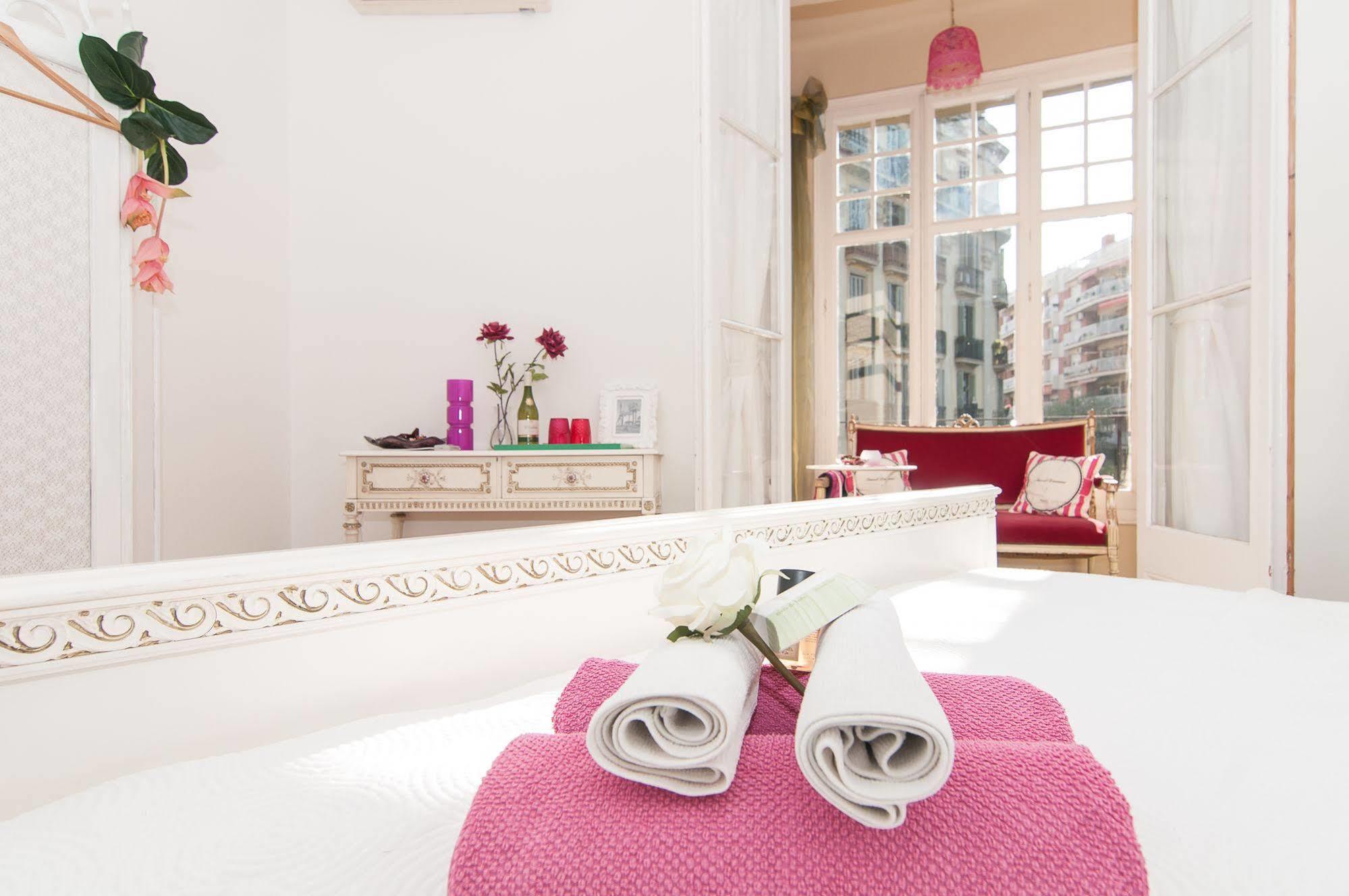 Casa Trianon Bed & Breakfast Barcelona Exterior photo
